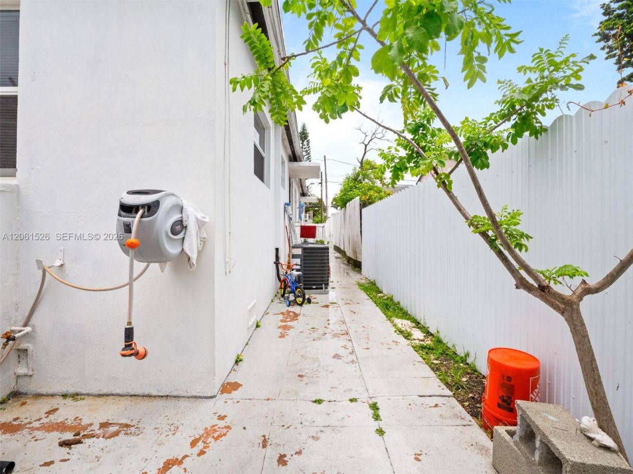 2550 SW 10 St, Miami, FL 33165 Photo