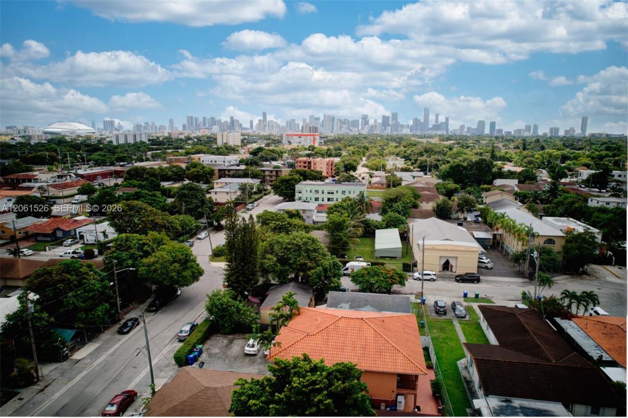 2550 SW 10 St, Miami, FL 33165 Photo