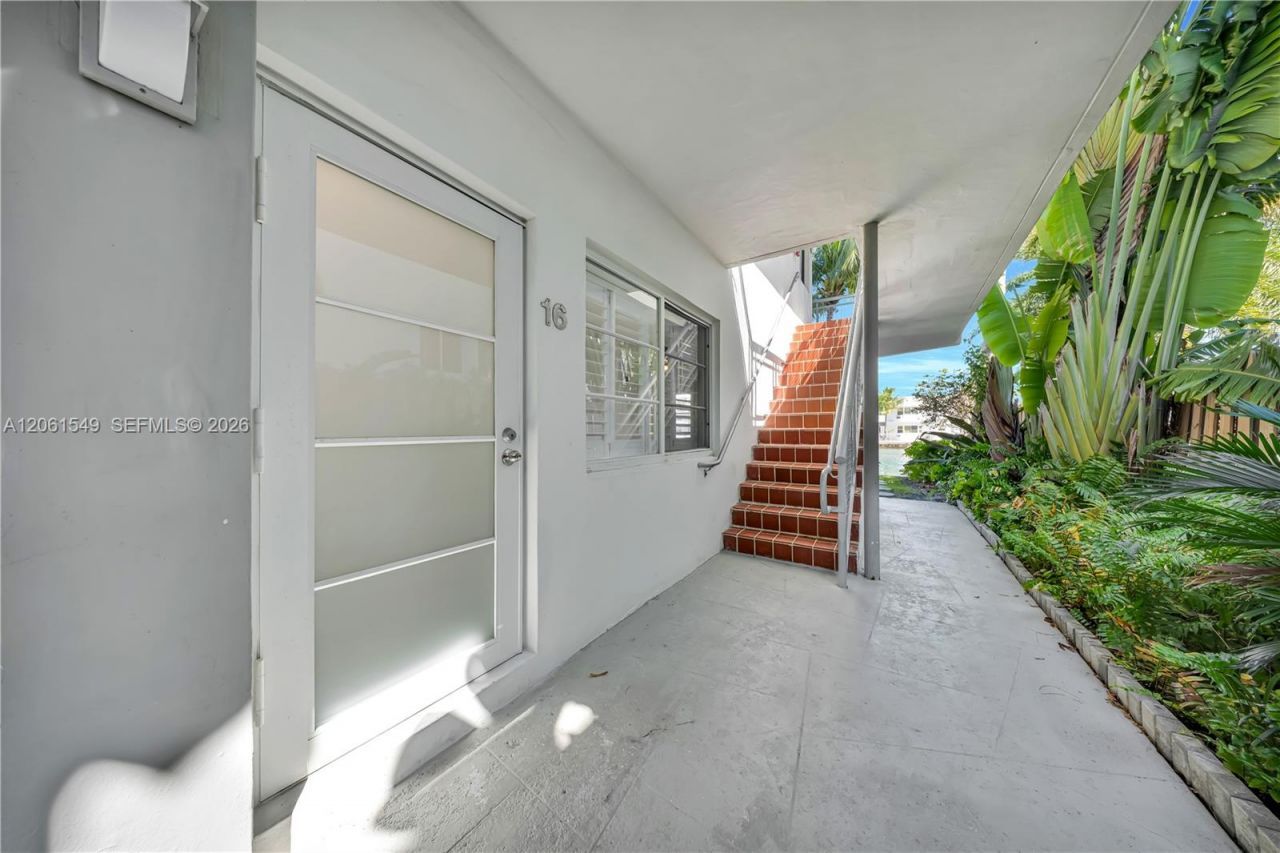 6905 Bay Dr, Unit 16, Miami Beach, FL 33141 Photo
