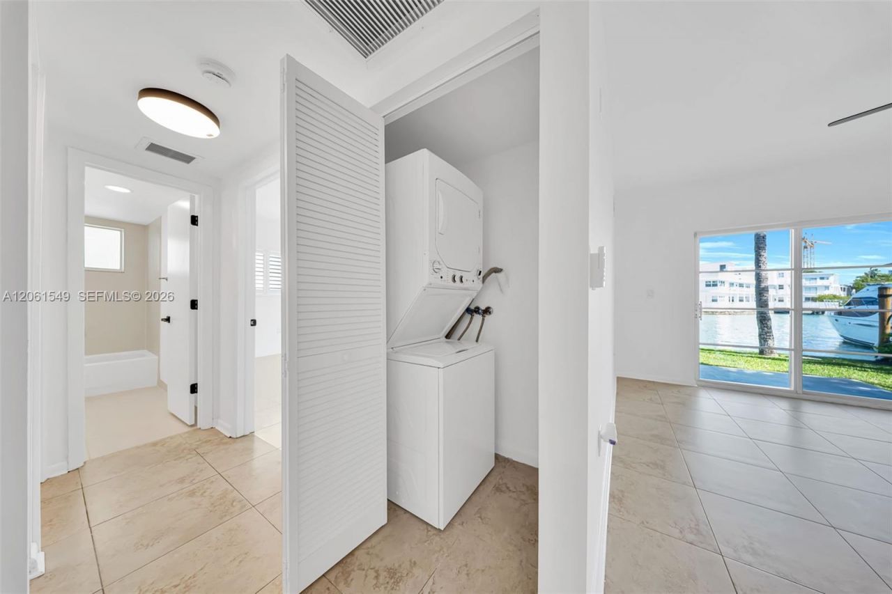 6905 Bay Dr, Unit 16, Miami Beach, FL 33141 Photo