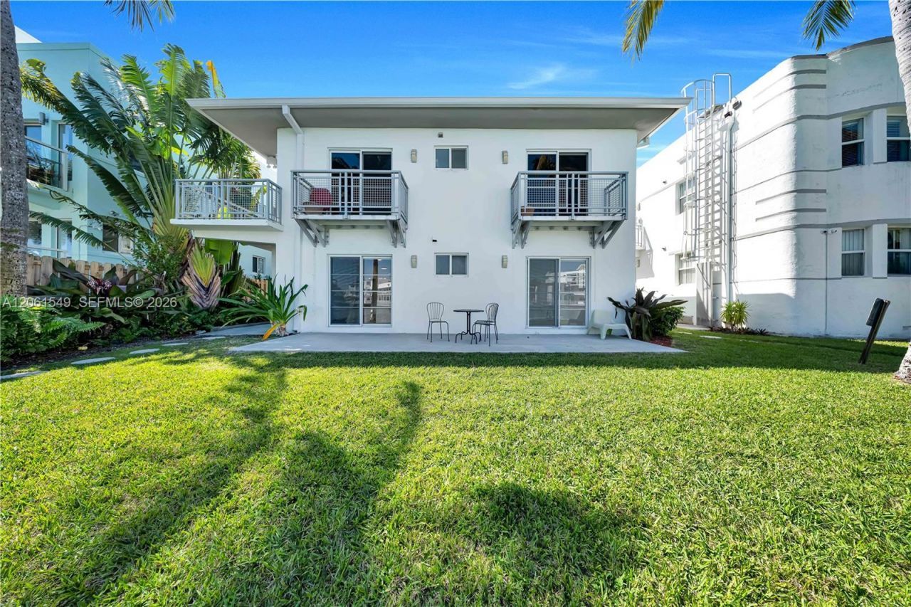 6905 Bay Dr, Unit 16, Miami Beach, FL 33141 Photo