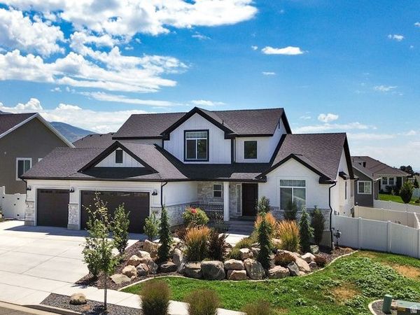 1568 E CHERRY LN , Layton, UT 84040