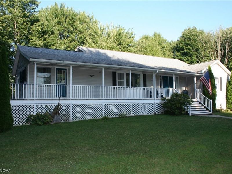 1696 Concord Court , Roaming Shores, OH 44084 Photo 2