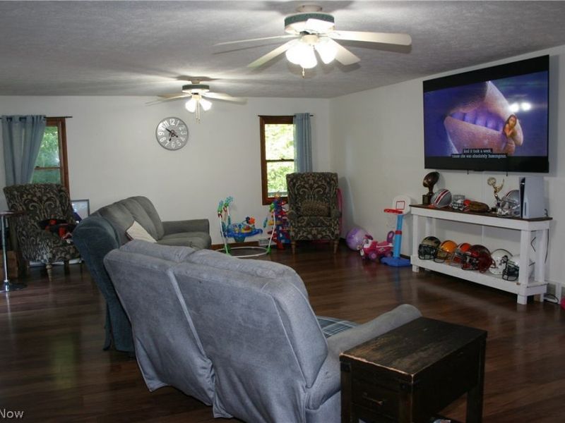 1696 Concord Court , Roaming Shores, OH 44084 Photo 21