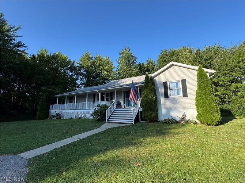 1696 Concord Court , Roaming Shores, OH 44084 Photo 3