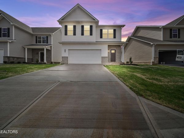 4740 Stoneyhurst Lane, Knoxville, TN 37918