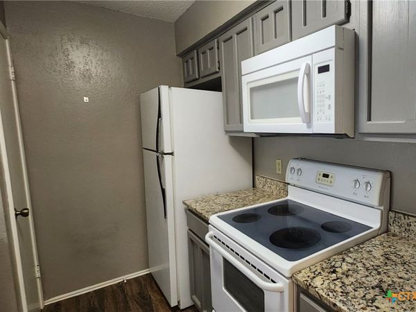 1202 Thorpe Lane , Unit 614, San Marcos, TX 78666