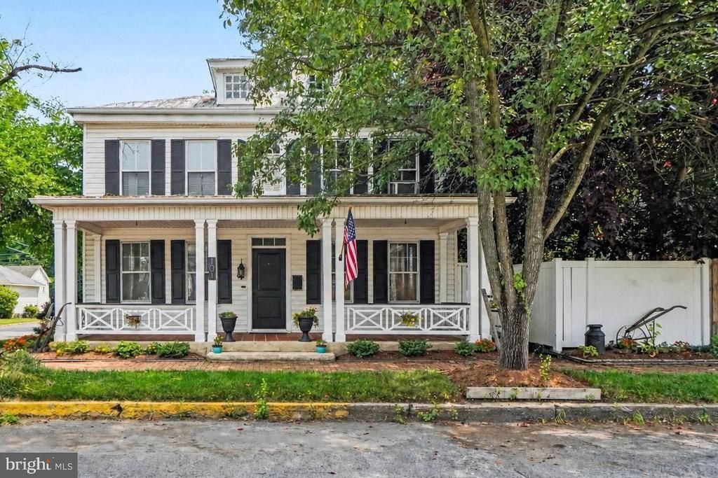 101 S 2ND STREET , NEWPORT, PA 17074