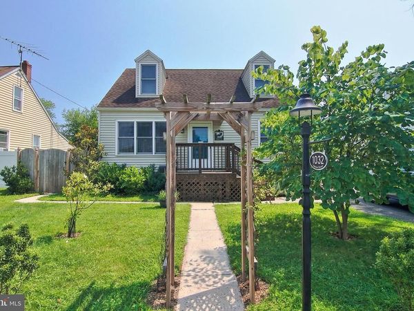 1032 N WARREN STREET, POTTSTOWN, PA 19464