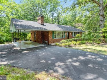 18355 SHARON ROAD, TRIANGLE, VA 22172