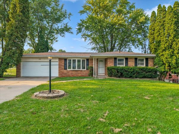 62 Park View Drive, Park View, IA 52748