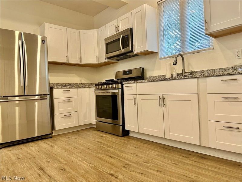 2214 W 32nd Street, Unit DOWN, Cleveland, OH 44113 Photo 3