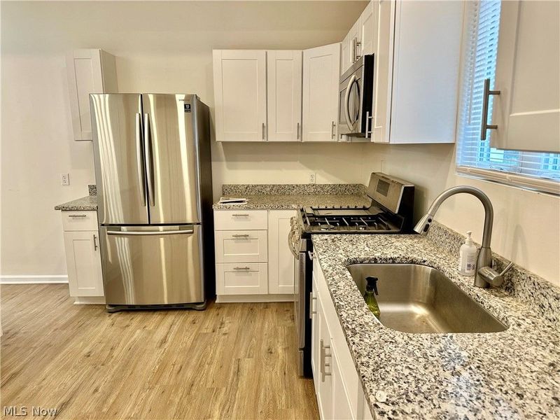2214 W 32nd Street, Unit DOWN, Cleveland, OH 44113 Photo 8
