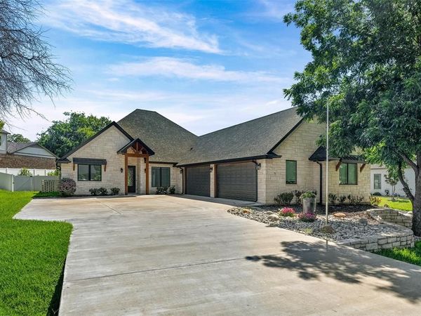 9303 Bellechase Road , Granbury, TX 76049