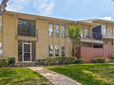 5832 Sandhurst Lane, Unit B, Dallas, TX 75206