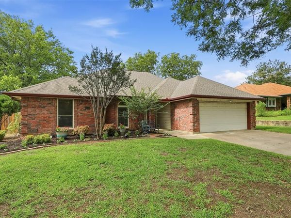 6713 N Park Drive , North Richland Hills, TX 76182