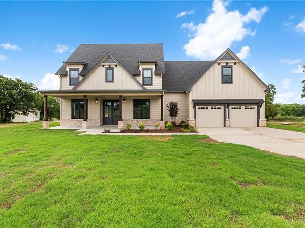 192 Lago Lane, Nocona, TX 76255