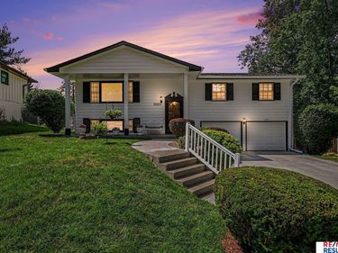 707 Sherman Drive, Bellevue, NE 68005