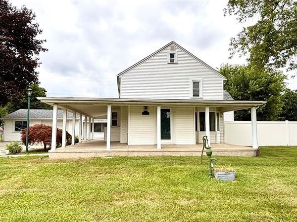 25000 Ann Arbor Trail , Dearborn Heights, MI 48127