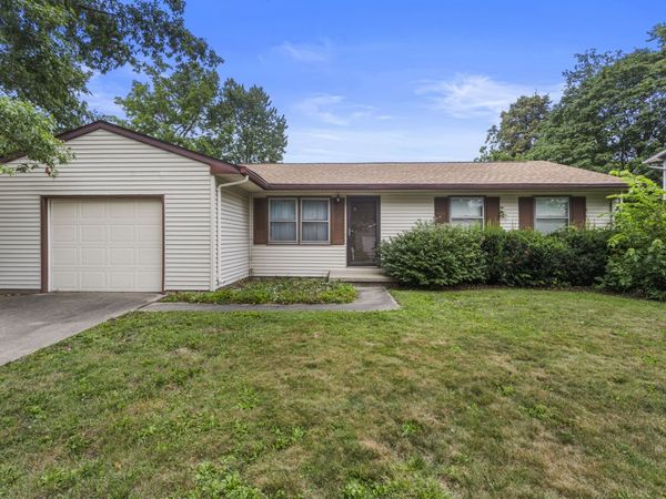 2306 Belmore Drive , Champaign, IL 61821