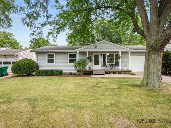 736 Carlson Street , Sycamore, IL 60178