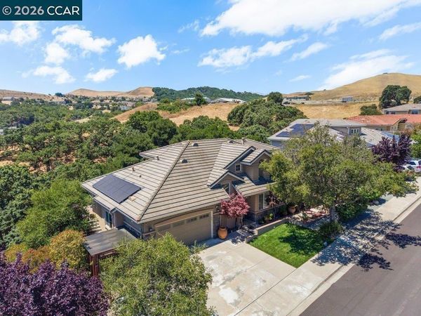 11183 Brittany Ln, Dublin, CA 94568