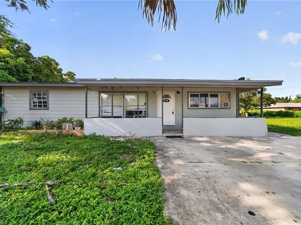 1846 Maple DR , FORT MYERS, FL 33907