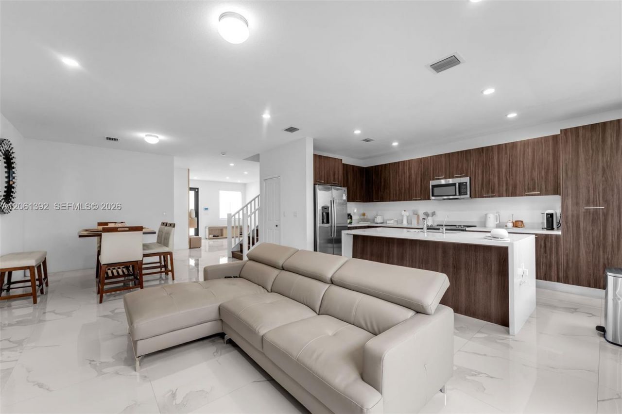 13648 SW 157th Ct , Unit 13648, Miami, FL 33196 Photo