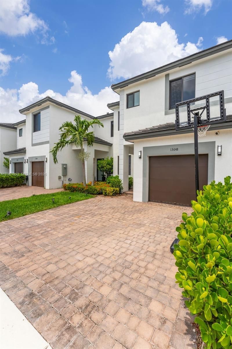 13648 SW 157th Ct , Unit 13648, Miami, FL 33196 Photo