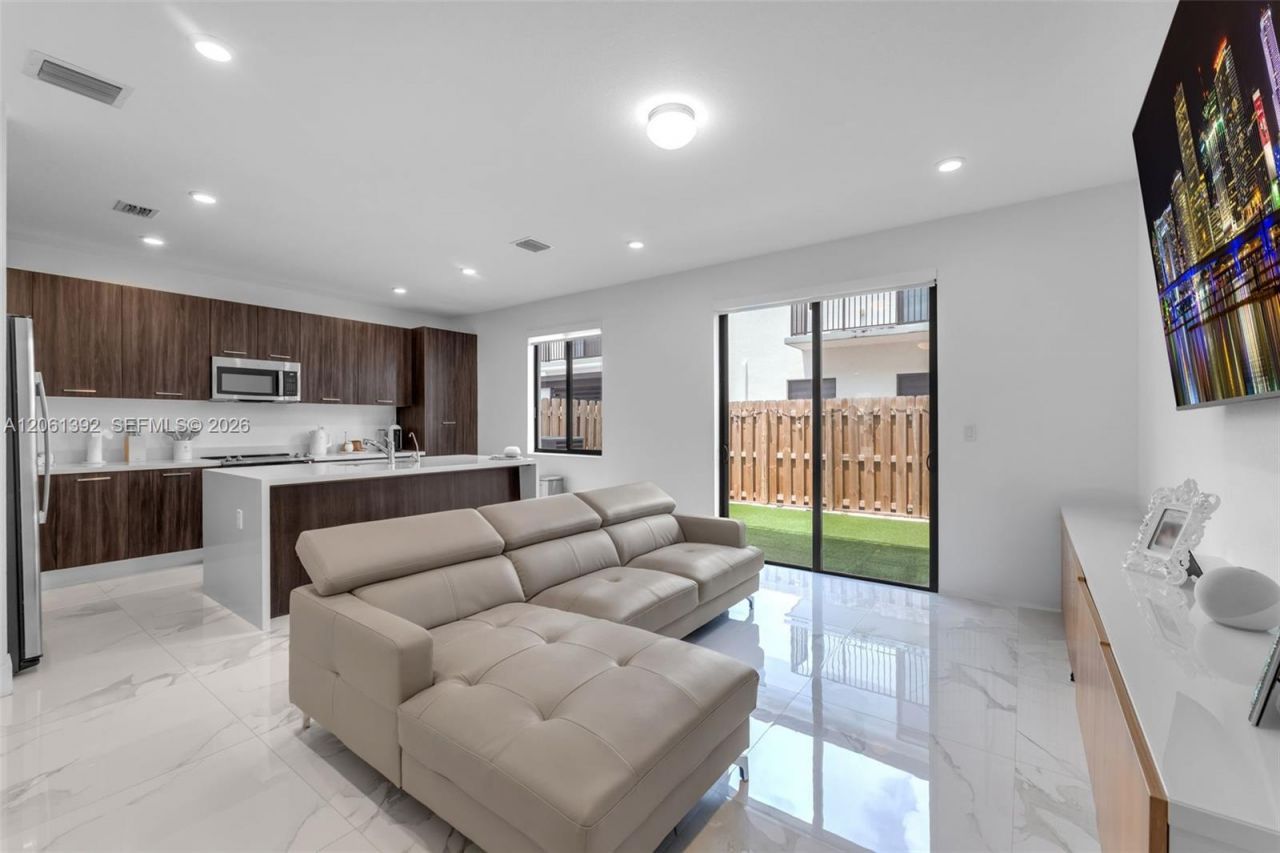 13648 SW 157th Ct , Unit 13648, Miami, FL 33196 Photo