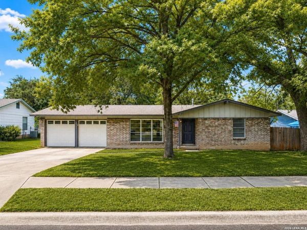 6237 DOVE HILL DR, San Antonio, TX 78238