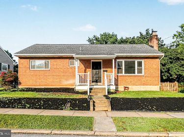 626 S LOCUST STREET, ELIZABETHTOWN, PA 17022