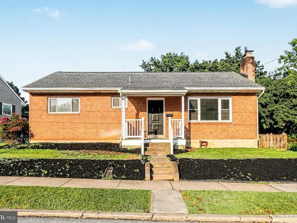 626 S LOCUST STREET, ELIZABETHTOWN, PA 17022