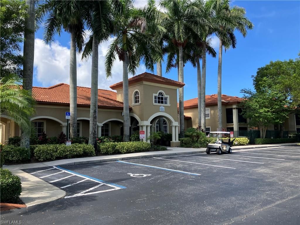 8920 Colonnades Ct E, Unit 516, Bonita Springs, FL 34135 Photo