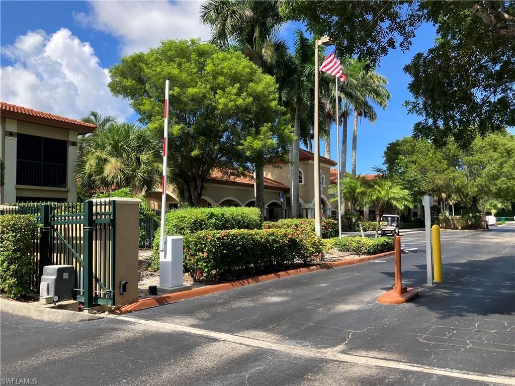 8920 Colonnades Ct E, Unit 516, Bonita Springs, FL 34135 Photo