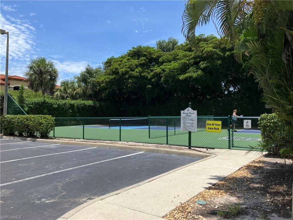 8920 Colonnades Ct E, Unit 516, Bonita Springs, FL 34135 Photo