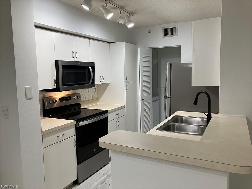 8920 Colonnades Ct E, Unit 516, Bonita Springs, FL 34135 Photo
