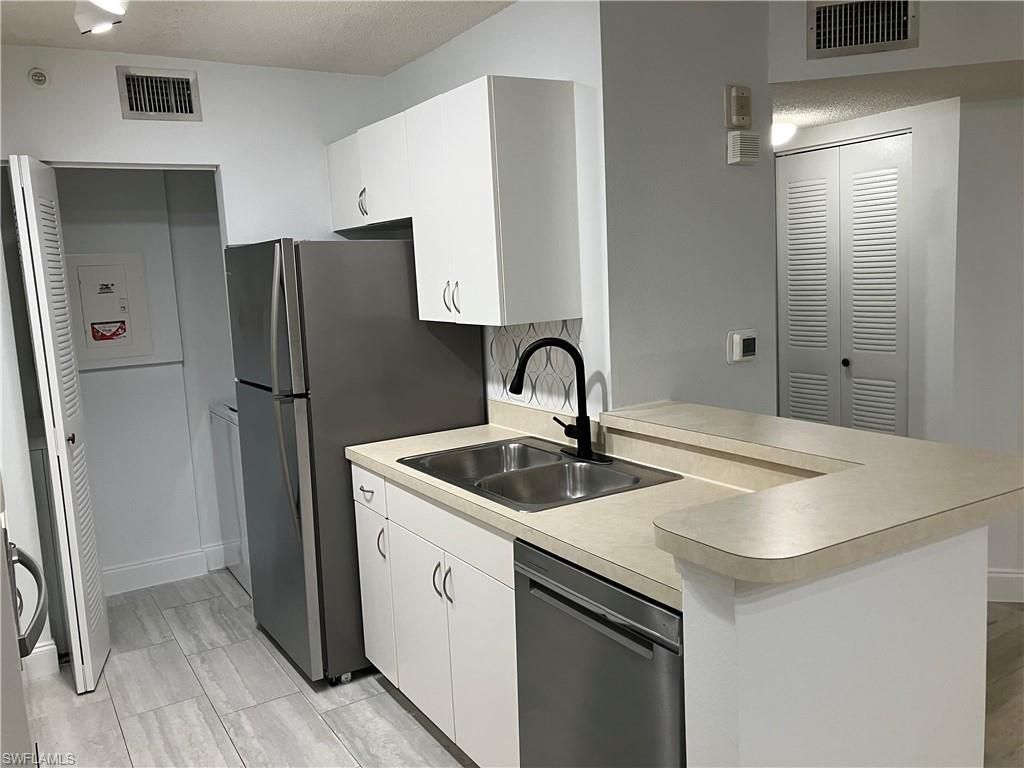 8920 Colonnades Ct E, Unit 516, Bonita Springs, FL 34135 Photo