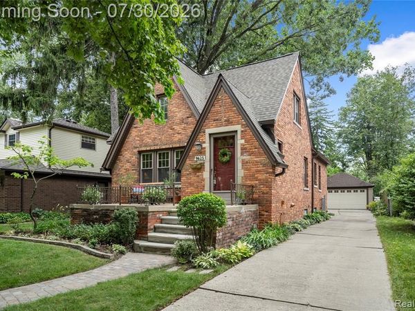9625 Blackburn Street, Livonia, MI 48150