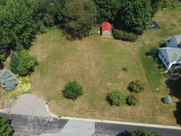 1702 WOODLAND RIDGE ROAD, Wausau, WI 54403