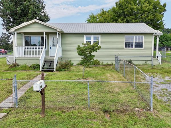 1025 Hawk Street NE, Cleveland, TN 37311