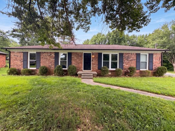 330 Harold Dr , Clarksville, TN 37040