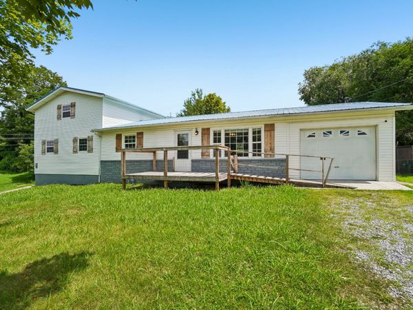 807 Hilltop Dr , Greeneville, TN 37745