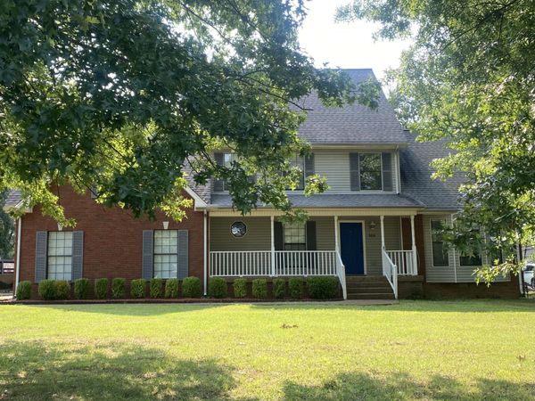 104 Spicer Ct, White House, TN 37188