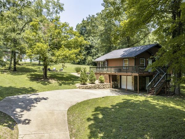 1036 Street Rd , Kingston Springs, TN 37082