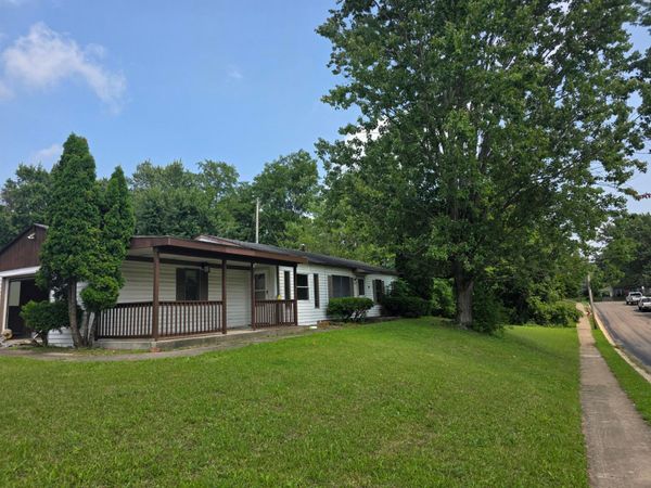 140 Parkside Drive , Johnstown, OH 43031