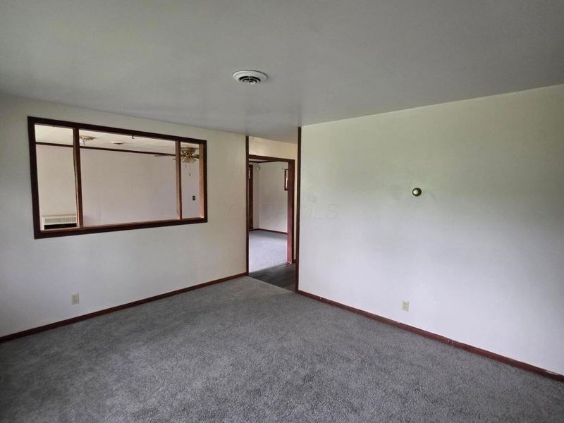 140 Parkside Drive, Johnstown, OH 43031 Photo 4