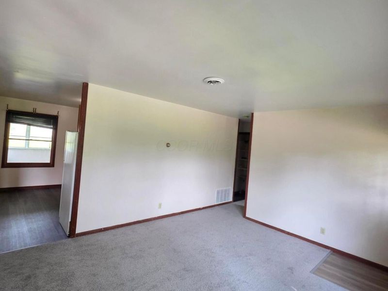 140 Parkside Drive, Johnstown, OH 43031 Photo 5