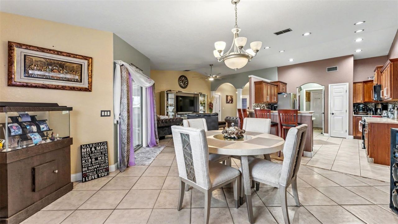 104 Bentley Oaks Boulevard, Auburndale, FL 33823 Photo
