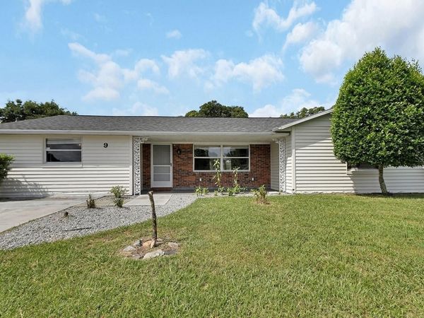 9 LARKSPUR LANE , DEBARY, FL 32713